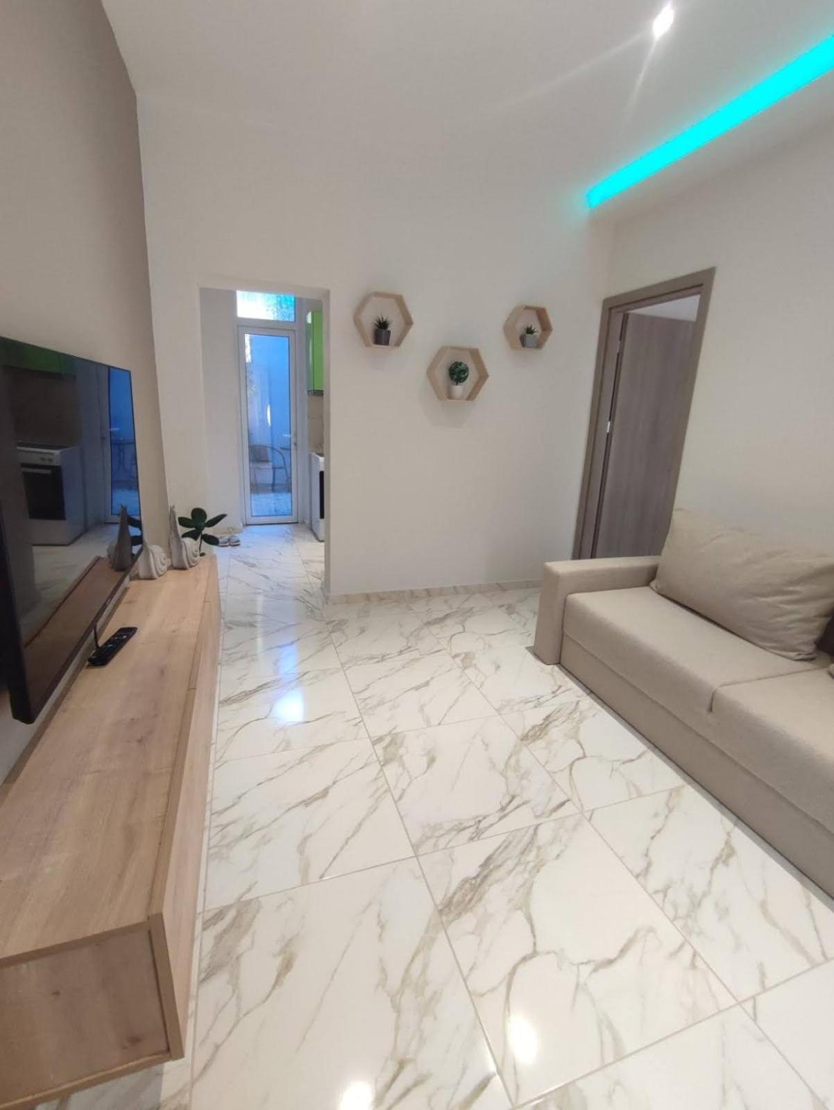 Konstantina'S Apartment 亚历山德鲁波利斯 外观 照片